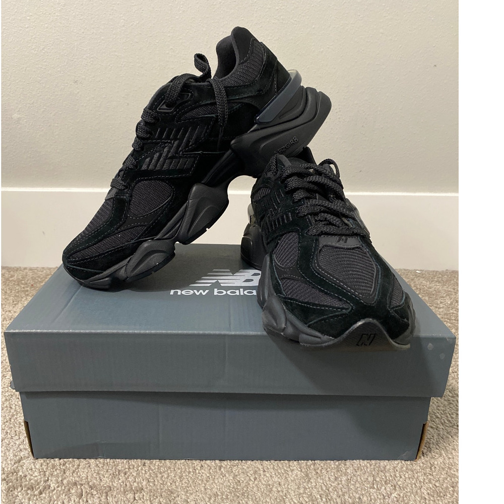 New Balance 9060 Black Sneakers Men’s 9 Women’s 10.5 New